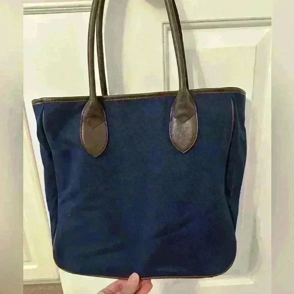 Tommy Hilfiger Navy Blue and
Leather shoulder‎ Bag - Picture 2 of 5